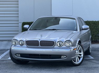 2004 JAGUAR XJR SUPERCHARGED
