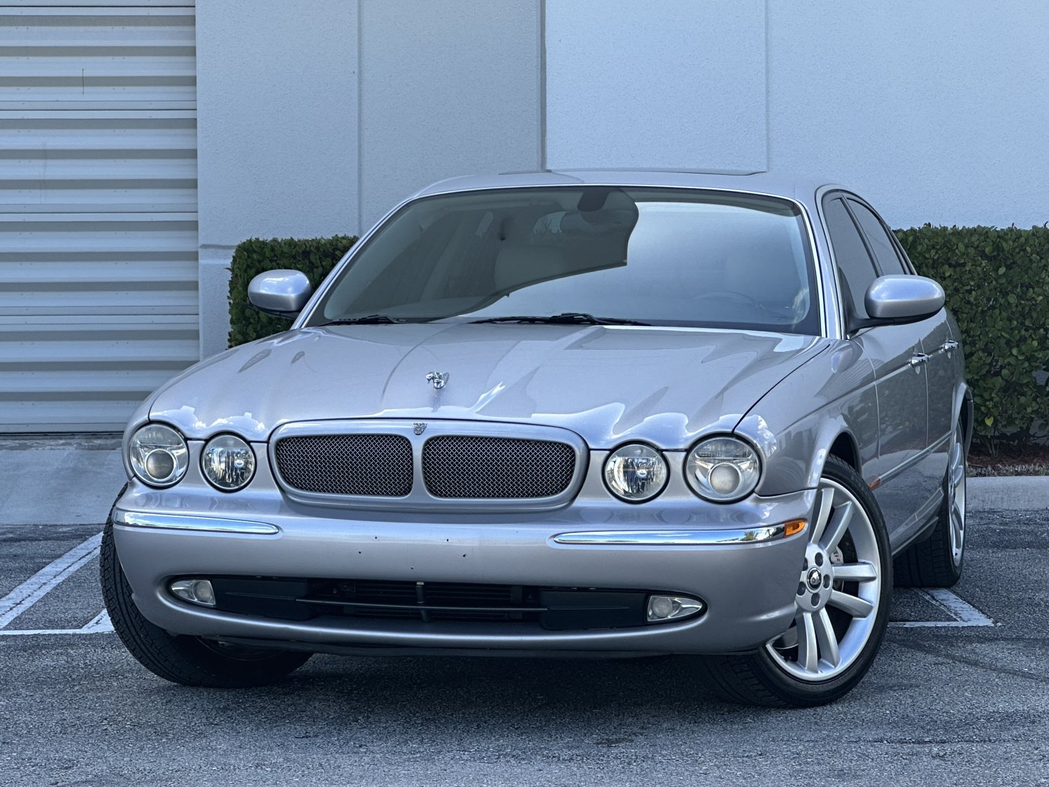 2004 JAGUAR XJR SUPERCHARGED
