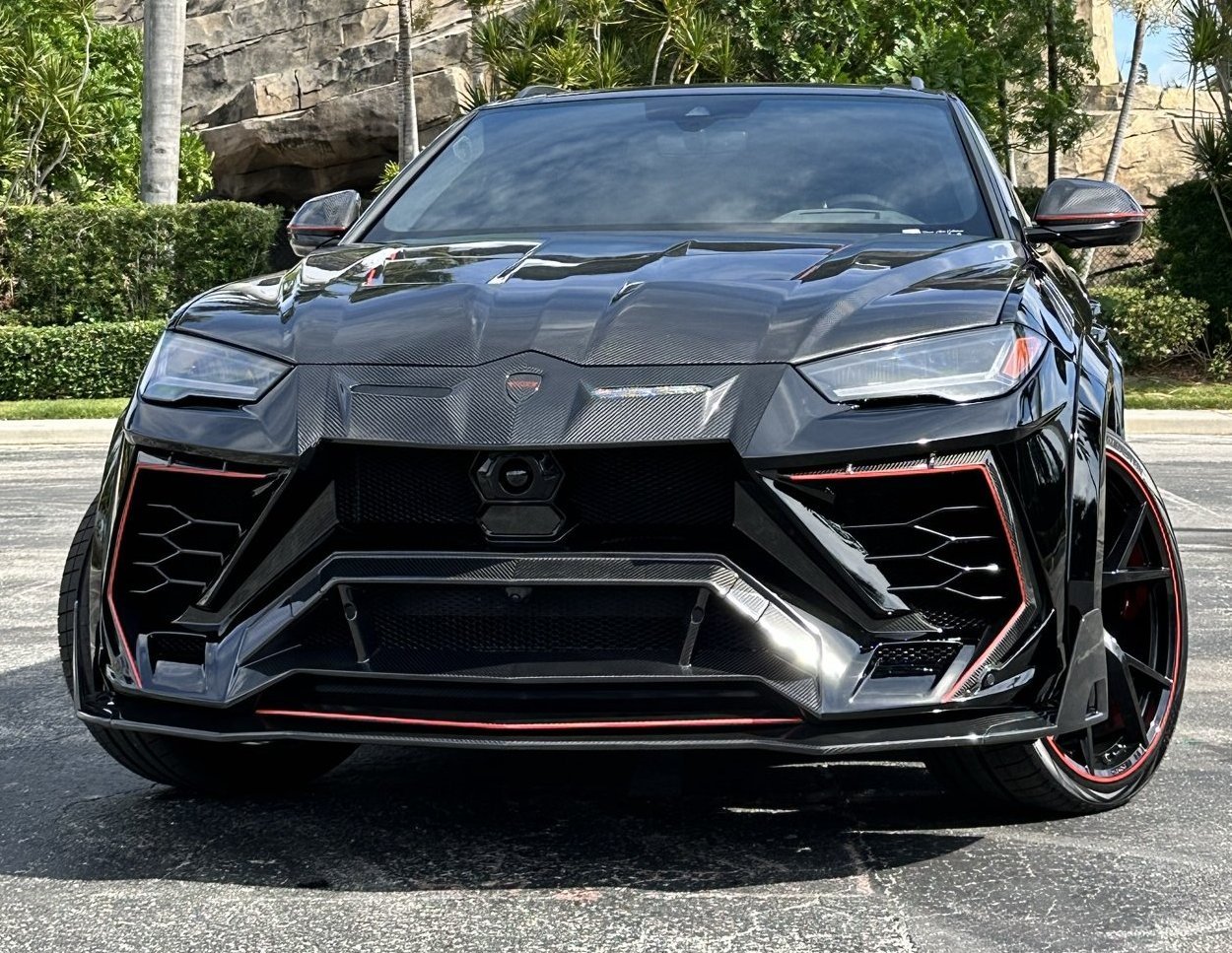 2019 LAMBORGHINI URUS MANSORY VENATUS EDITION